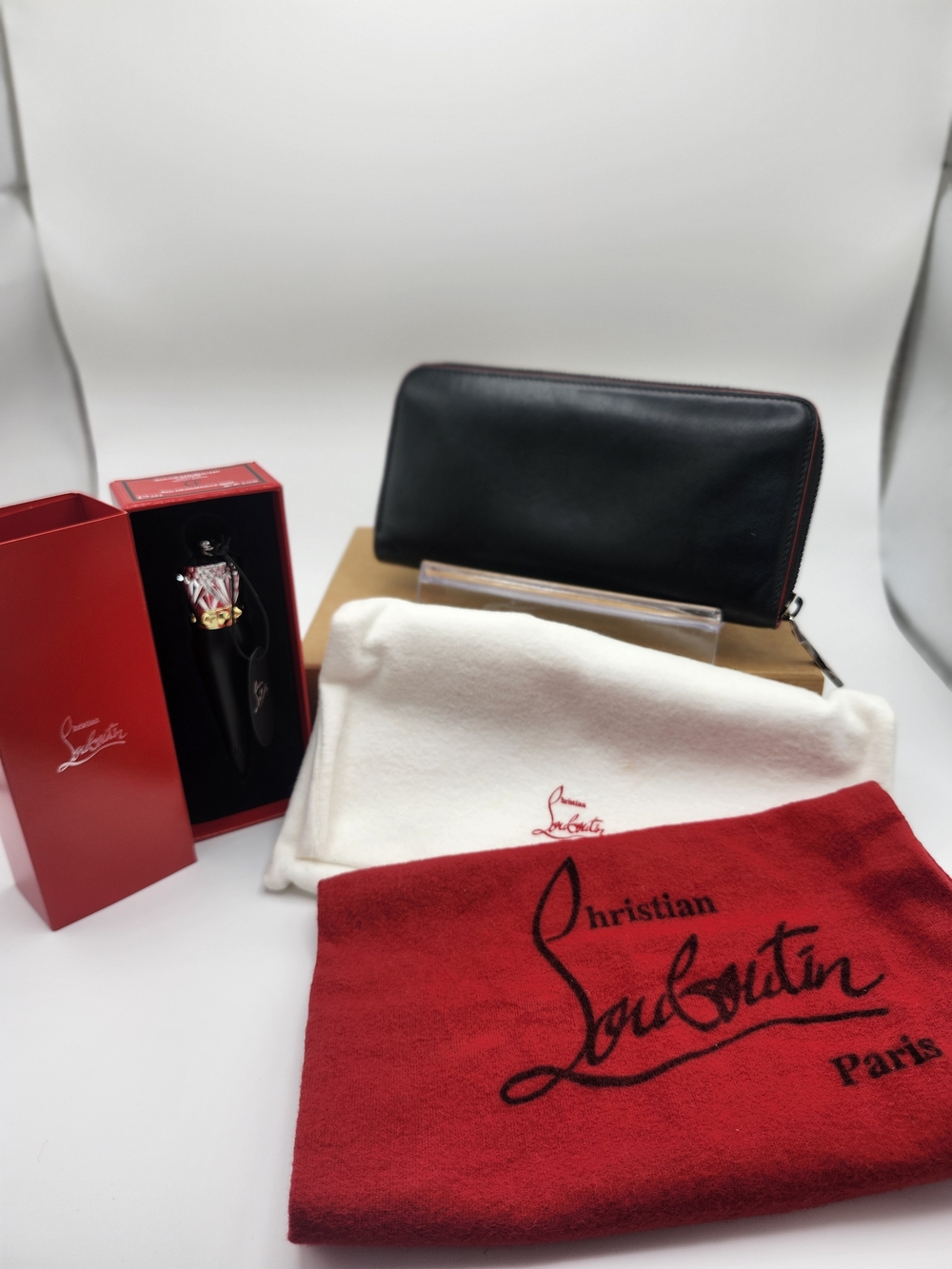 Authentic Preloved Christian Louboutin Black Leather Zip Wallet & Lipstk Bundle - Picture 1 of 16
